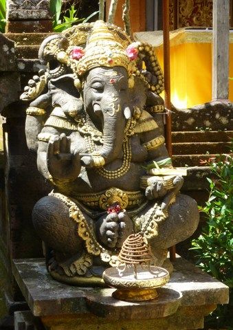 IFY - « Dans les pas de Ganesh, le Dieu à tête d’éléphant »